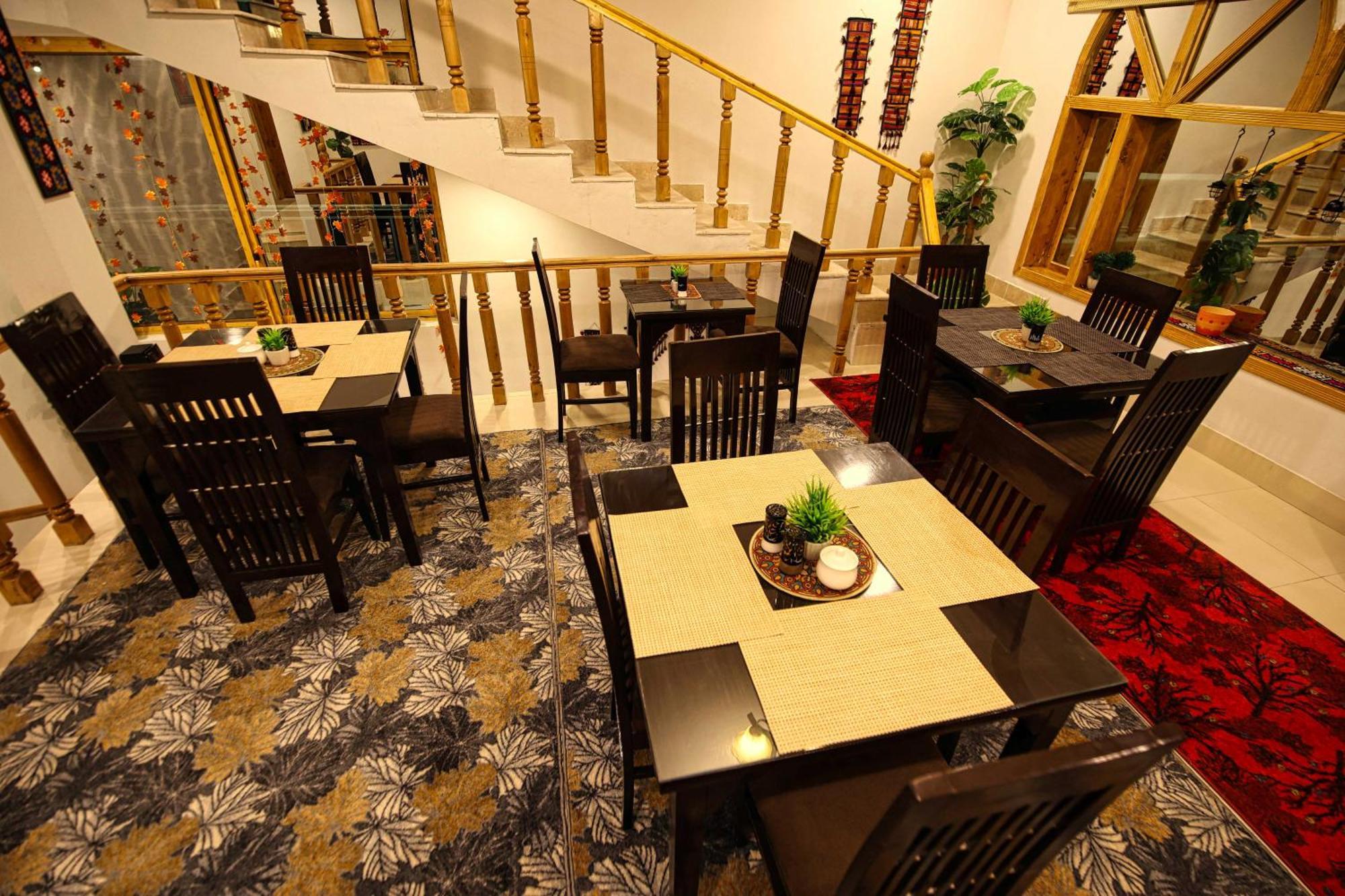 吉尔吉特 Oak Residency酒店 外观 照片