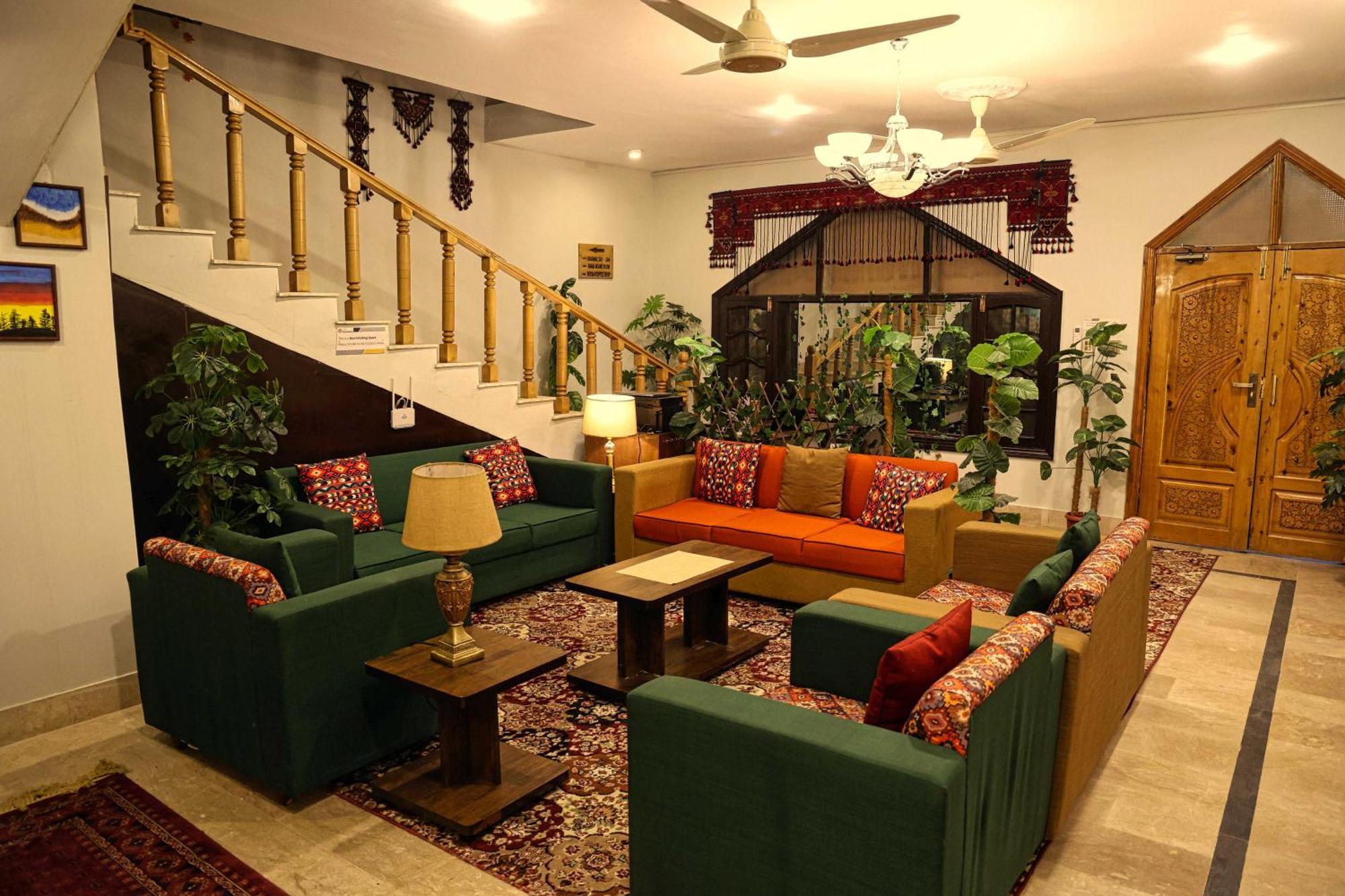 吉尔吉特 Oak Residency酒店 外观 照片